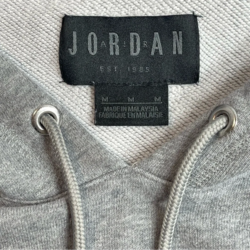 AIR JORDAN Men's Gray Hooded Sweatshirt Black Front Pocket Size Medium